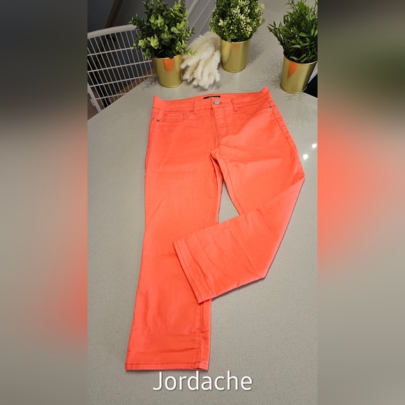NWOT JORDACHE Superbe pantalon 7/8 neuf, extensible, de couleur corail - Picture 1 of 7